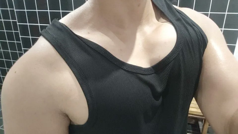 ryan11739's tweet photo. 累累累累累累累累 #健身 https://t.co/wwsuKqoTFo