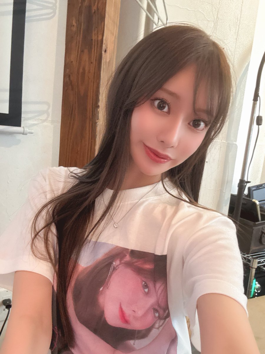 4周年オフ会楽しかった💓💓
いつもよりみんなとお話しできたし、みんなにとって良い思い出になったら嬉しいです✨✨

ps.カレンダーイベント告知忘れてました🥺
11月30日です🫶
詳細、今日の夜までに発表します🫡 https://t.co/t2PBhBoc3R