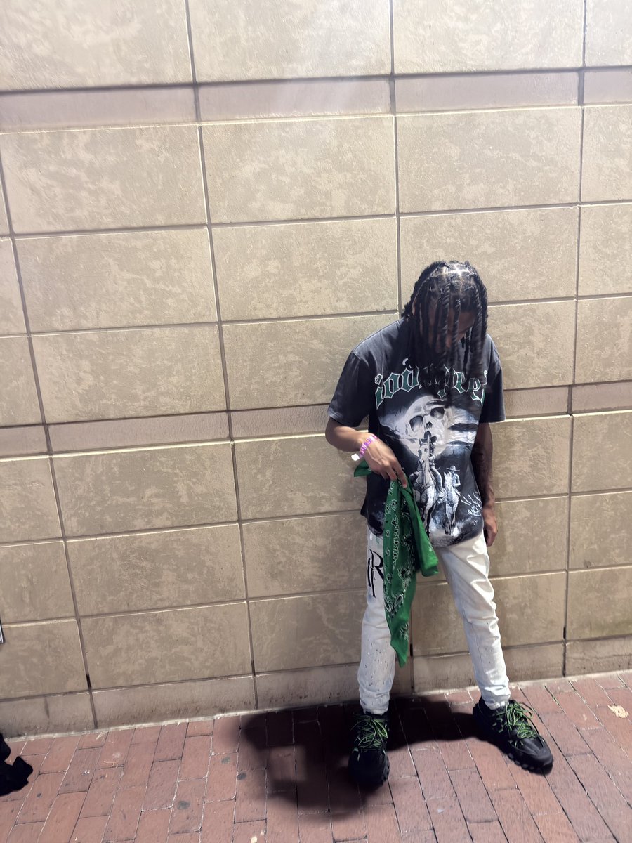 NotWetLikeJ_'s tweet photo. Yb Don’t Owe Me a Thing 💚 #Masa https://t.co/UVVvYutTwn