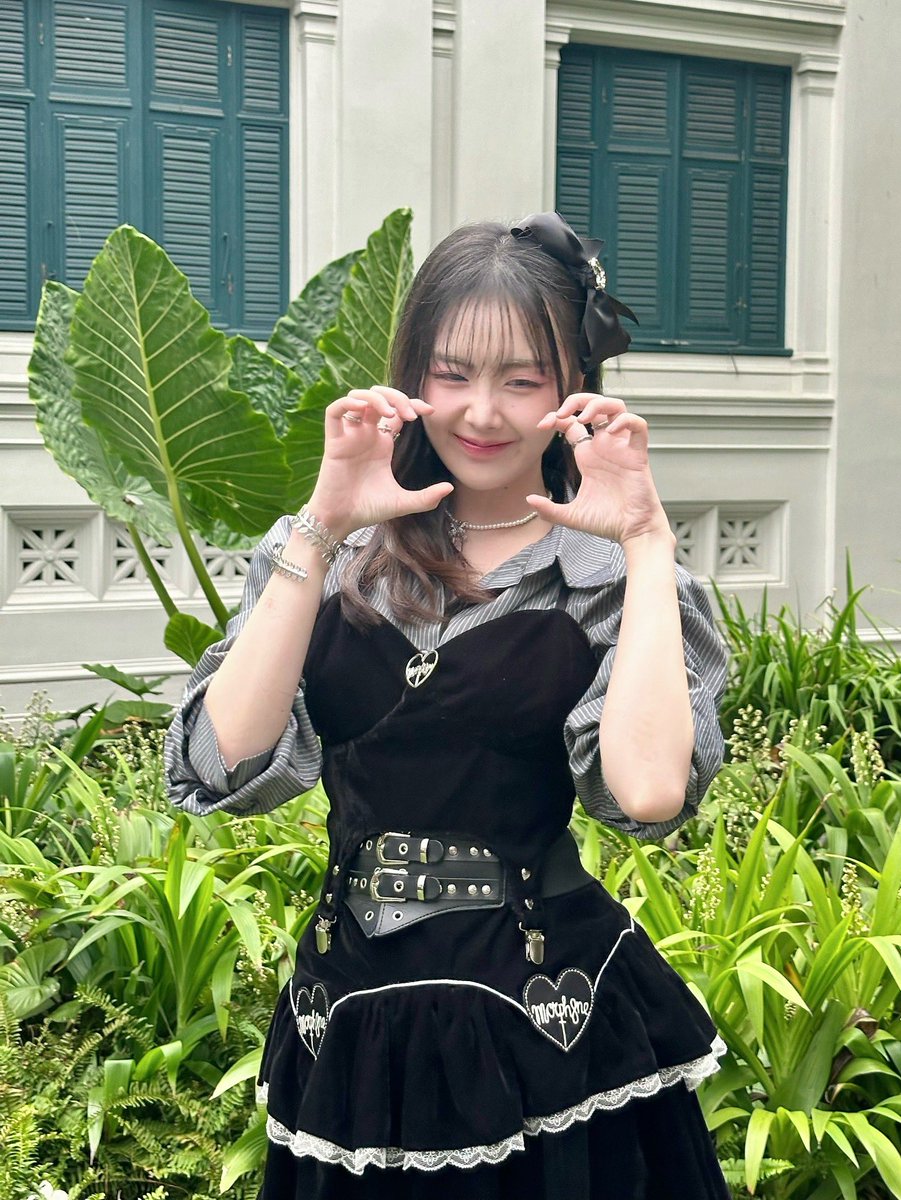 Khamiin__'s tweet image. MV มาแน้ว 🐶🎀
🪄 youtu.be/LMhpsJpUmXw 🌺🌺
#เฮ้ยแกรHEYYOU 
#InThe8ight 
#Workpoint
#Workpoint23
#idolfactoryTH 
#KhaminManipa #Khamiin__