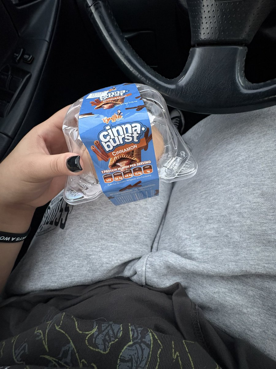 gmariesss's tweet photo. 26 grams of protein for the sweet tooth lovers check out Hummus Fit 
What’s your favorite snack ??

https://t.co/KFtrIP5Xo5 https://t.co/ubzbqDoSnL