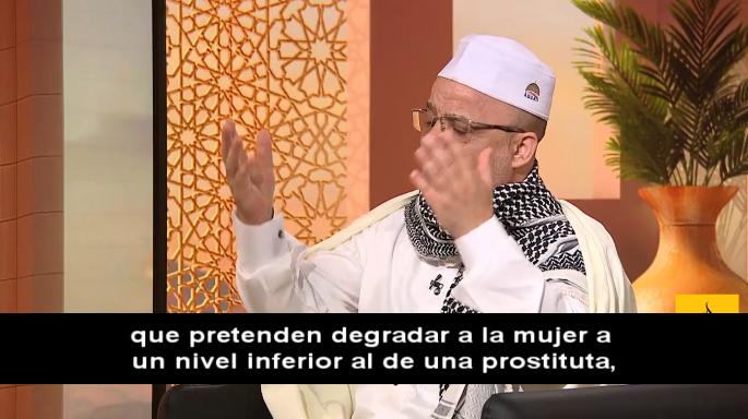 Ahmed Brahimi, argelino, designado por EE.UU. por canalizar fondos de caridad a Hamás: “La yihad en Palestina es un deber de todo musulmán; el sionismo busca destruir la humanidad legalizando el matrimonio gay y promoviendo los derechos de la mujer” www2.memri.org/espanol/tv/202…