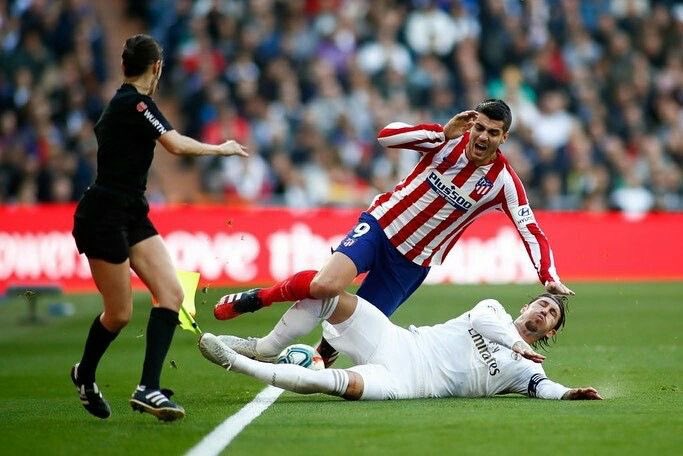 Efootball__PES's tweet image. 🚨 Jersey GIVEAWAY 🚨 #KitMM #LaLiga

Real Madrid 🆚 Atletico Madrid #Derby

💠 How to enter:
• Predict the correct scoreline + Like &amp;amp; Retweet
• Comment with a screenshot of the jersey you want from kitmm.com 👈
• 👤 Follow @KitmmNami