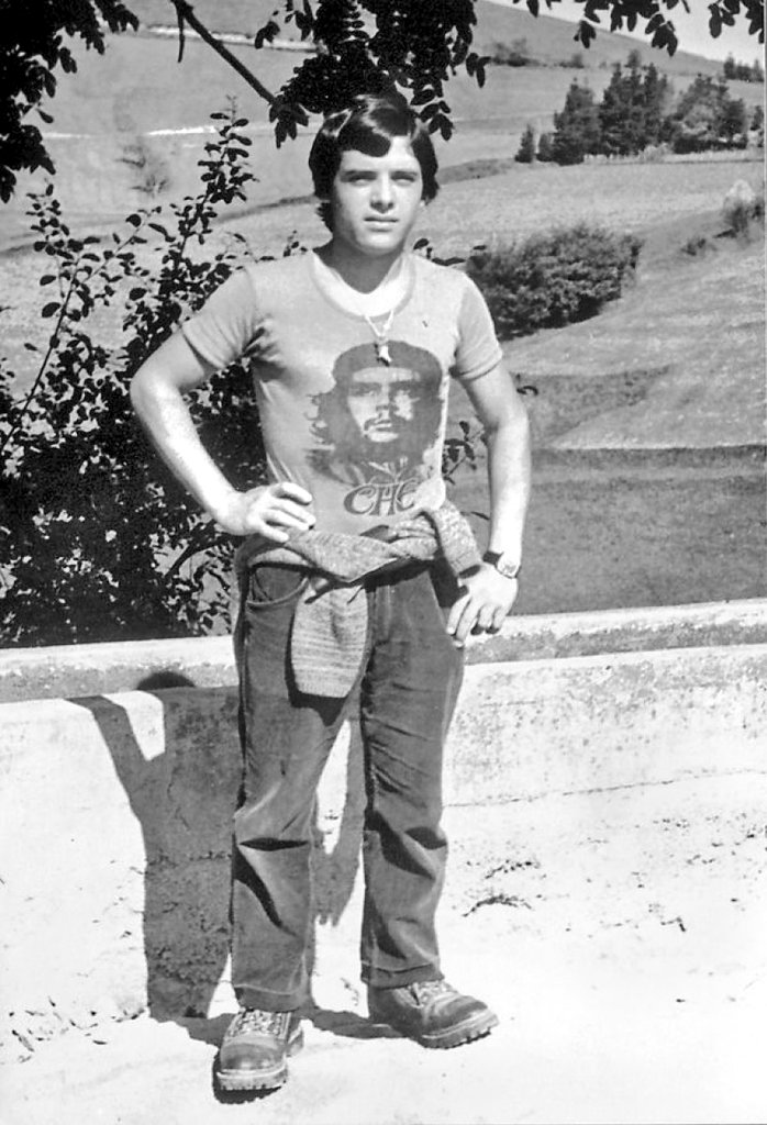 Hoy se cumplen 50 años del asesinato de Juan Paredes Manot (Txiki), nacido en Zalamea de la Serena (Badajoz) #Extremadura
Hijo de esa diáspora extremeña que se integró en la lucha del pueblo vasco por sus derechos sociales y nacionales en diferentes organizaciones.
Agur eta ohore