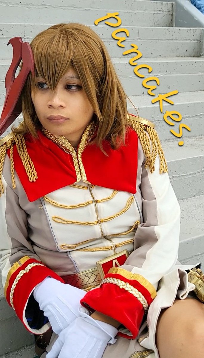 davdiaz1's tweet image. I am several hours late for #NationalPancakeDay and I've packed up almost all my cosplay stuff but I couldn't NOT do something w akechi for it. have the best thing I could do for now I guess