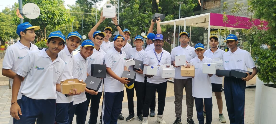 PMSHRIkv2indore's tweet image. Celebration of World Tourism Day 
27th Sep 2025
In collaboration with India Tourism, Indore M.P. did some cleanliness drive too.
Students and teachers of Kendriya Vidyalaya No.2, BSF Indore enthusiastically participated in the Walkathon.