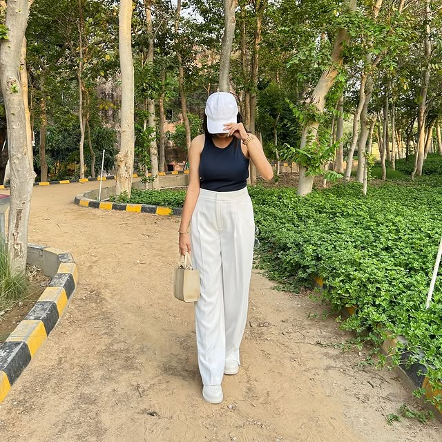 ash38844's tweet image. Confidence is my favorite outfit and today I’m wearing it with ease❤Nature, peace and a little bit of style along the way #ConfidenceAndStyle #NatureWalks #ChicAndSimple #PositiveVibes #ClassyMood#GoldenHour #PeacefulMind #NatureVibes #SerenitySteps #WeekendMood #WanderAndWonder