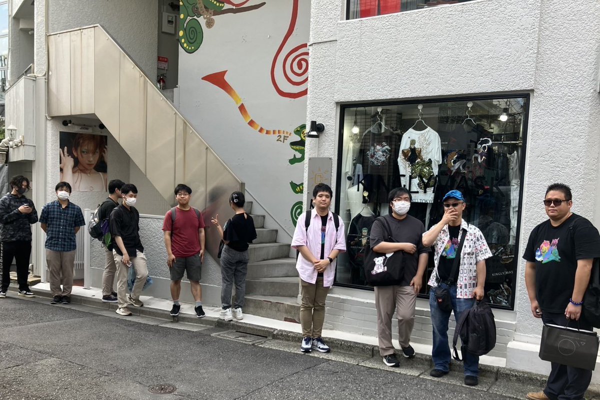 都丸ちよ × KINGLYMASK 

1日店長イベント🍩

本日はたくさんのご来店、誠にありがとうございました！

お写真に写っていないお客様もルールを守ってのご参加、ご協力も本当にありがとうございました！

そして、お越しになれなかったお客様や
もう少しゲットしたかったお客様の為に