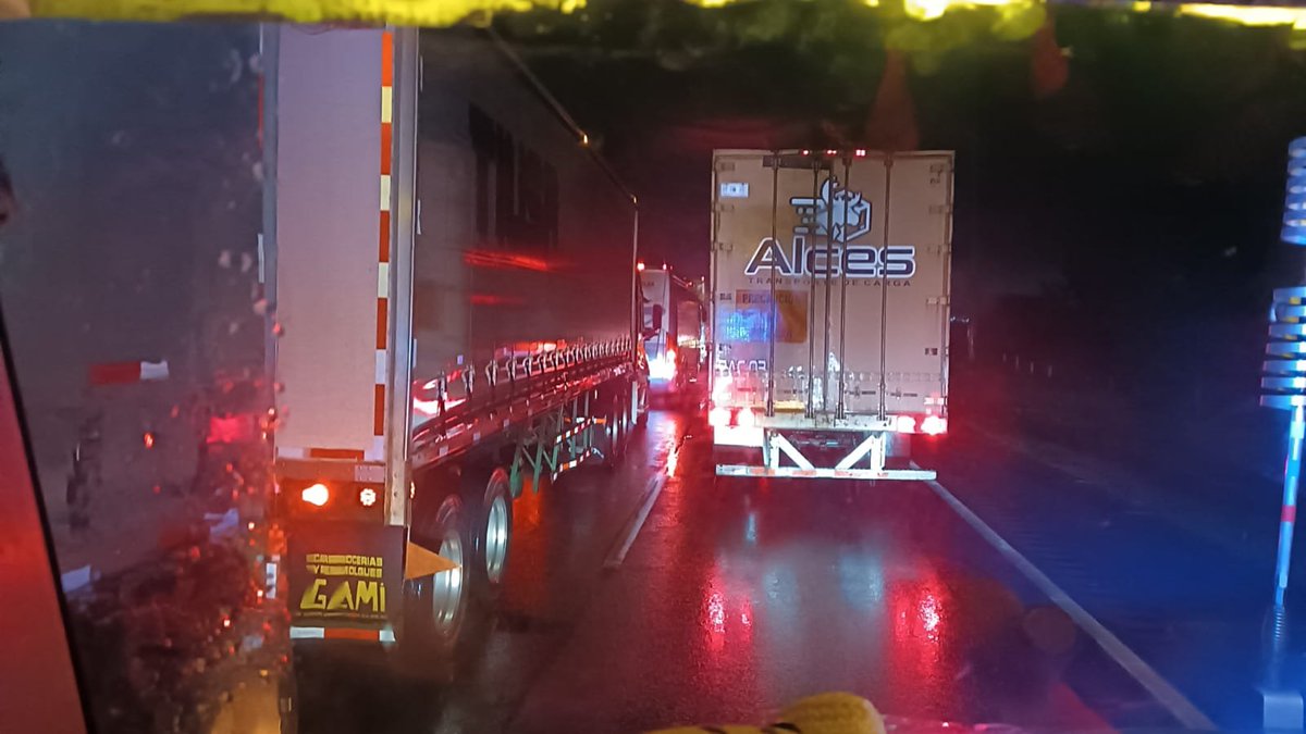 Lin. SLP dirección Norte ¿Tendrán algún reporte?  <a href="/088_GN/">088_GN</a> <a href="/GN_Carreteras/">Guardia Nacional Carreteras</a> <a href="/Nectar_Alfa/">Quintillas y Apoyo 57 Mx 🇲🇽</a> <a href="/5septimoymas/">57ymas</a> <a href="/alberto29164963/">EXPRESO DE MEDIA NOCHE</a> <a href="/RousCarrillo6/">Rouss💖😉🌻🍸🎶🚛💨✌</a> <a href="/LaDeTrafico/">Mayte Cabrera</a> <a href="/Thermokineros/">Thermokineros De ❤ corazón Oficial</a> <a href="/MonSeguridad/">Seguridad Prev Mon</a> <a href="/Network20263194/">Networks</a> <a href="/EstafetaRastreo/">Estafeta Rastreo Satelital</a> <a href="/marianapt57/">⛧ Mariana Peña ⛧</a>