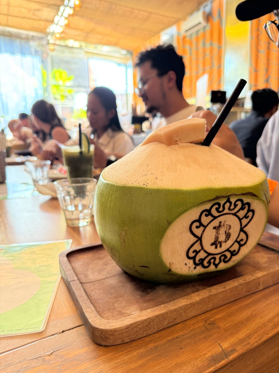 EmbeddedSDE's tweet image. Some Clicks from Bitcoin Indonesia Conference Bali 2025! Amazing experience, inspiring people, and great vibes. Grateful to be part of this crypto community! 🧡🇮🇩#BitcoinIndonesia #Bali #Bitcoin2025