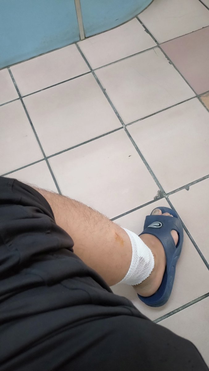 工作自己搞受傷，擦藥沒用
直接去醫院換藥（痛死。。。