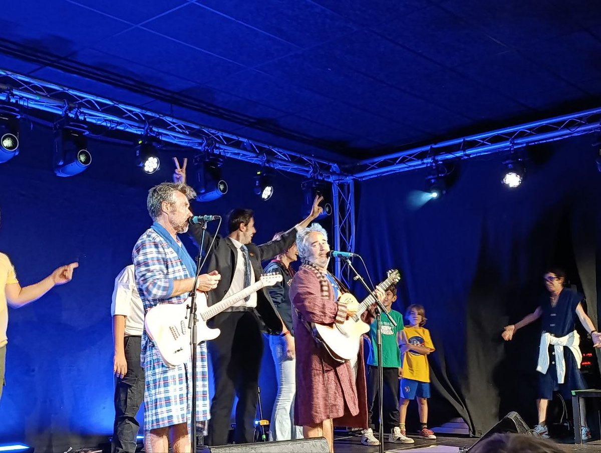 Amb <a href="/LosGandules/">Los Gandules</a> ahir a Barcelona.

Nit màgica.

Plena de poliespan.