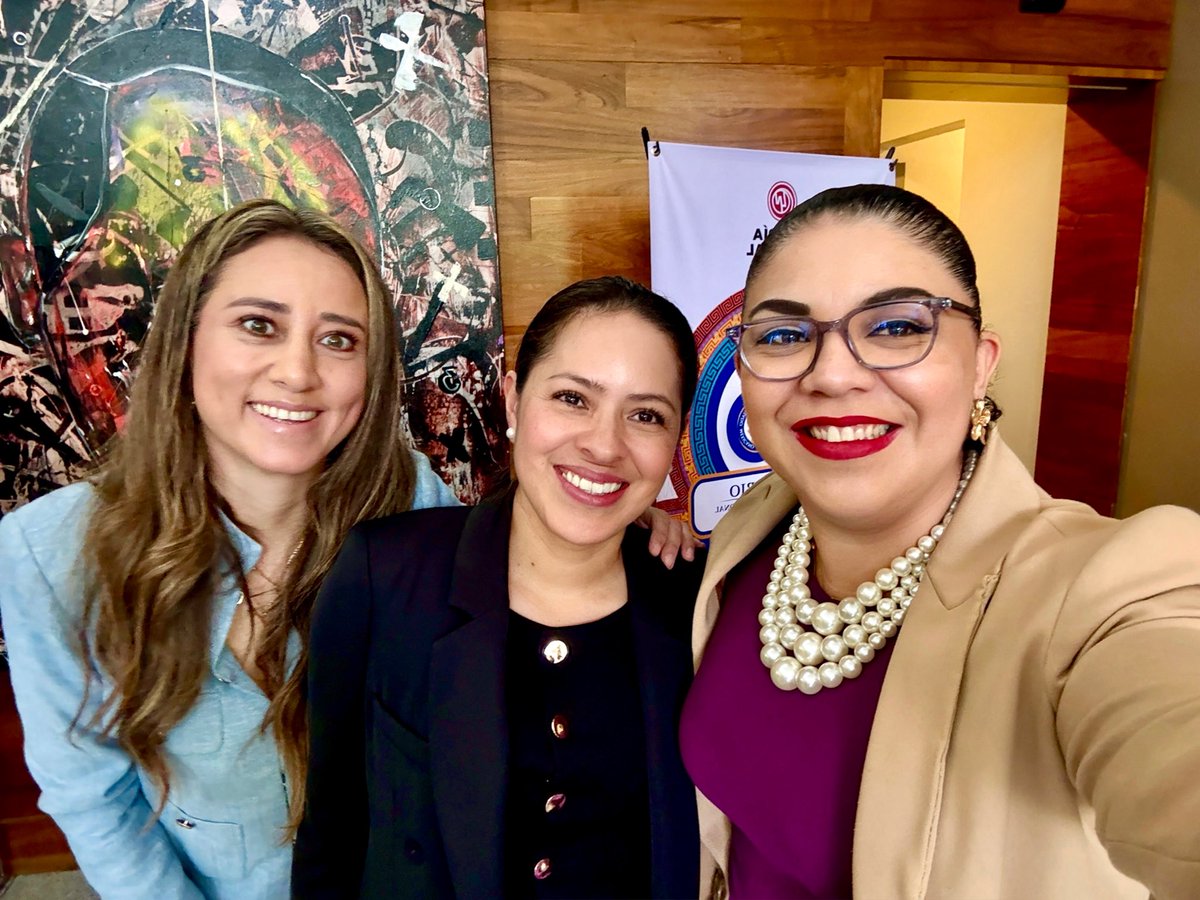 Maura_Arredondo's tweet image. Amiga senadora @karencastrejont siempre es un gusto saludarte!!
#LasMujeresAlPoder