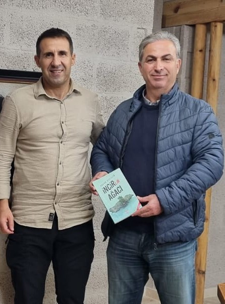 Kardeşim Orkun Özeller'in tutsaklığı devam ediyor. 
Bu vatanın, Yüce Türk Milletinin onurunu, şerefini korumak dışında hareket etmedi.
Kitapları alarak destek olmayı unutmayalım!