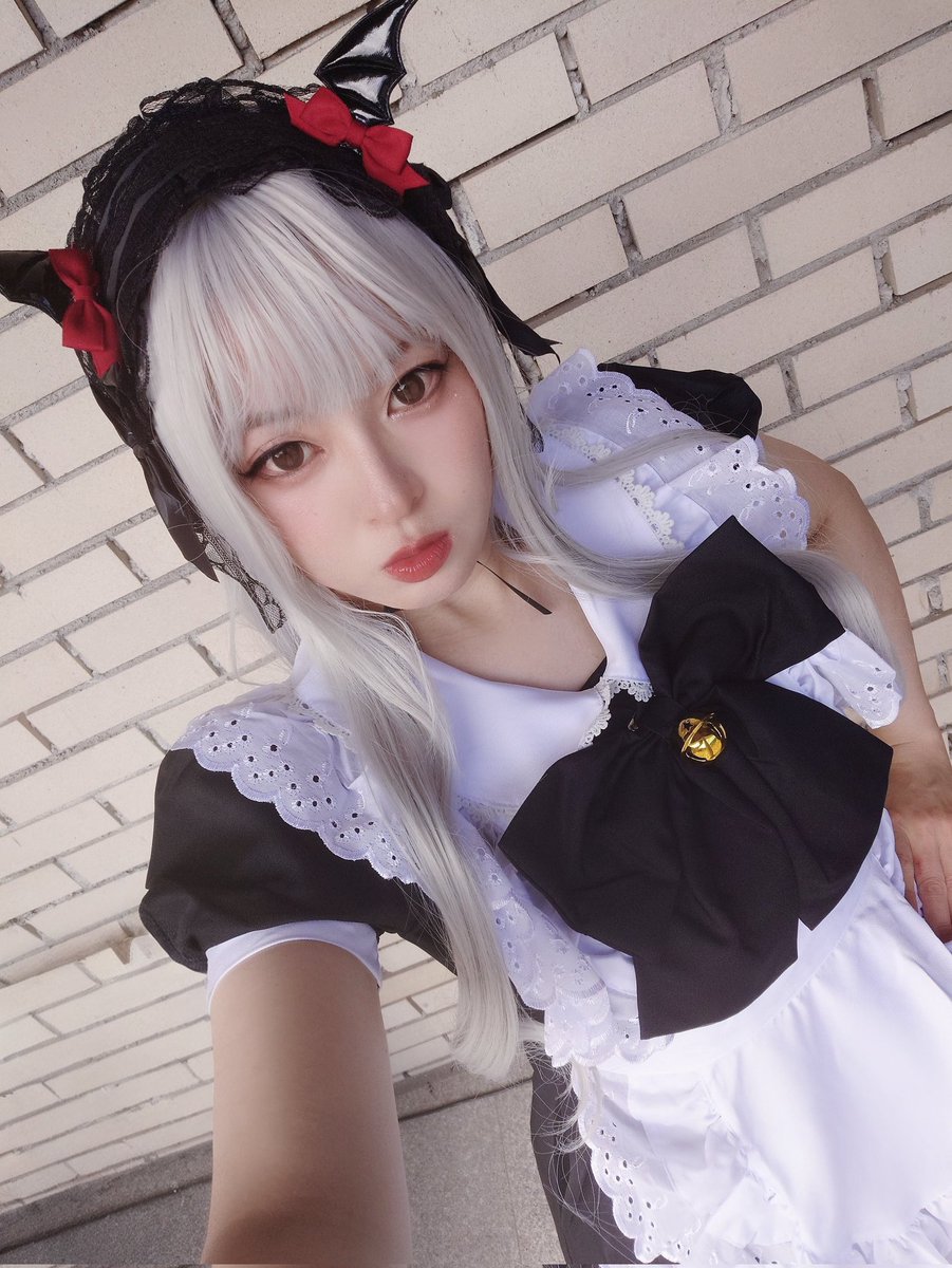 今日はメイド長やってます！
スタッフでメイド併せ〜🦇

#はれコス #はれコスレマーニ