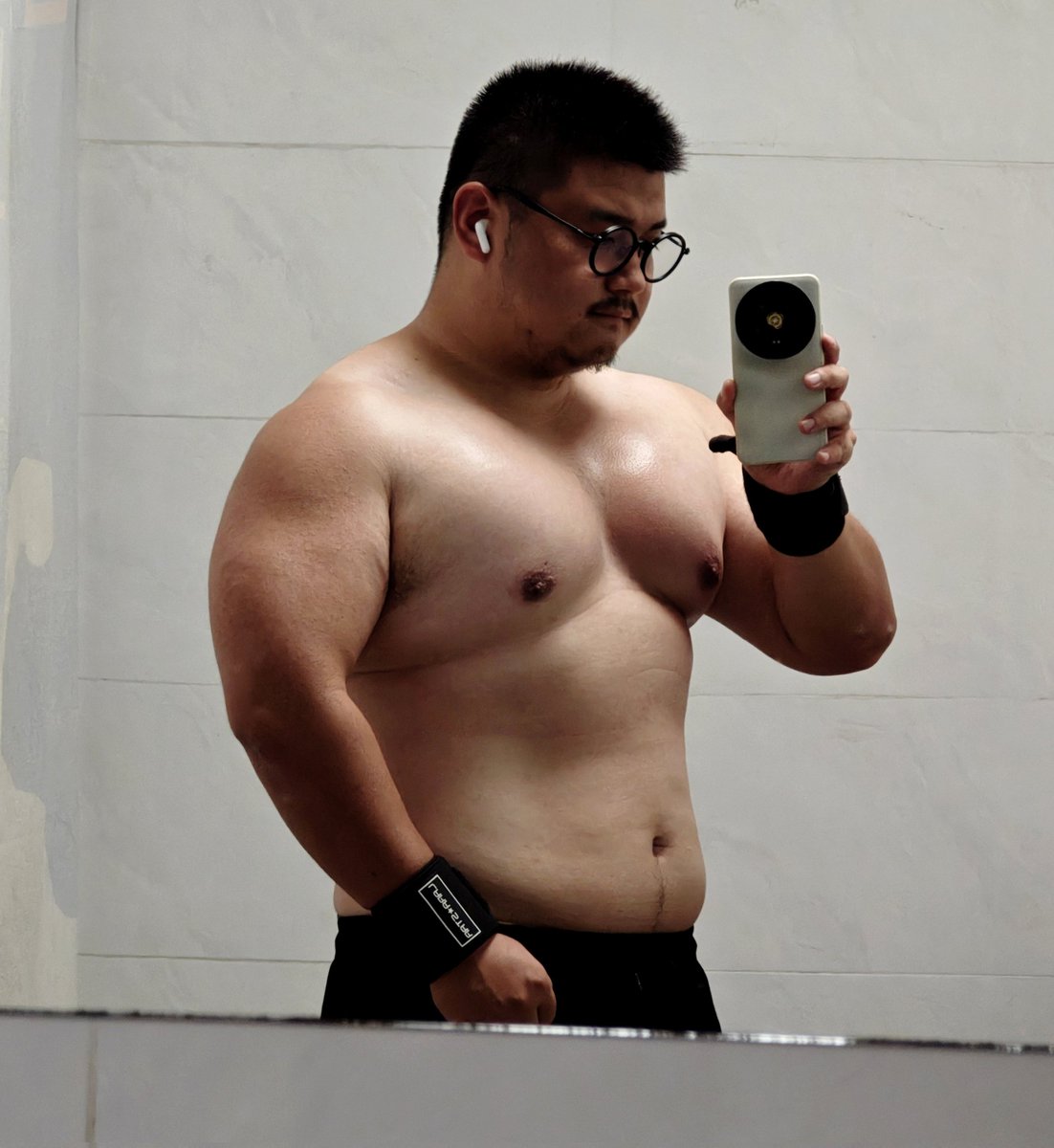 wallg gu tweet media