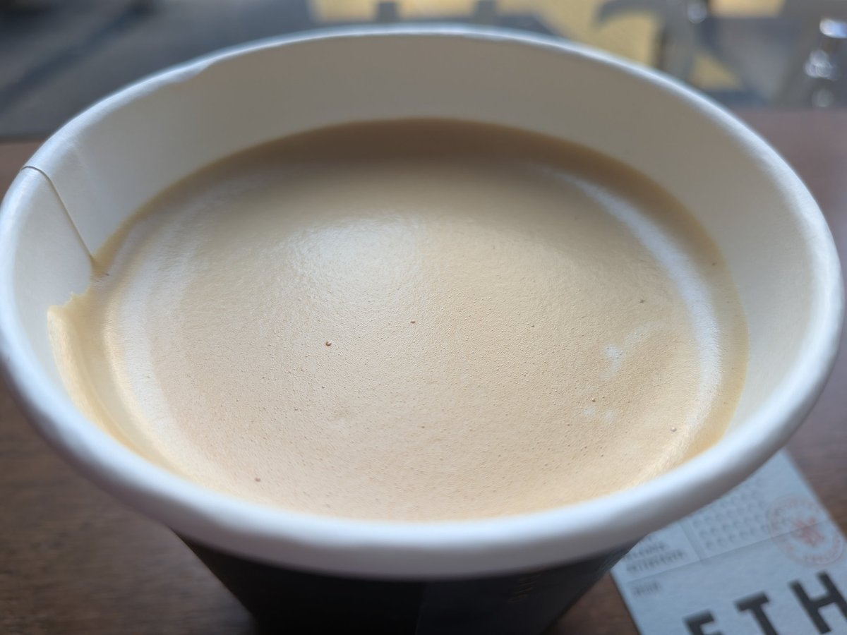 nikoo31io1's tweet photo. ぶどうっぽい香り
コーヒーなのかミルクなのか
甘いのみくち

エチオピア　ハマショー
美味しかった

GLITCH COFFEE&amp;ROASTERS
#glitchcoffee #神保町 #スペシャリティコーヒー #エチオピア #etiopia #hamasho https://t.co/uXASKrcptL