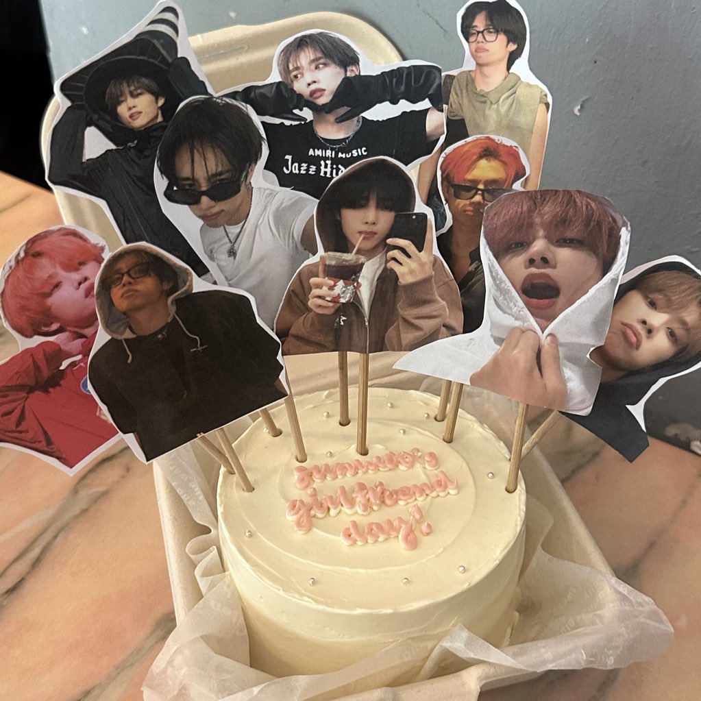 ddeoncore's tweet image. blessed birthday