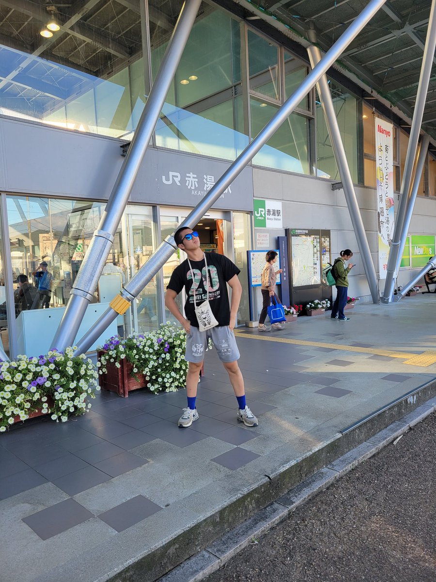 赤湯駅に到着!
とりあえずお茶してから
設営にいきます!

#佐藤維