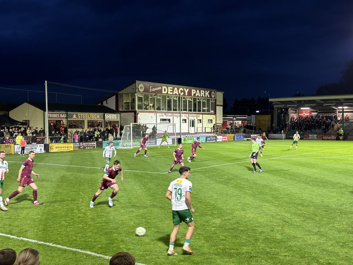 Stu Houghton (@houghtonhootwo) on Twitter photo At Eamonn Deacy Park…🇮🇪 #groundhopping #ItsATribalThing <a href="/GalwayUnitedFC/">Gaillimh Aontaithe 🇱🇻</a> <a href="/CorkCityFC/">Cork City FC</a> At Eamonn Deacy Park…🇮🇪 #groundhopping #ItsATribalThing <a href="/GalwayUnitedFC/">Gaillimh Aontaithe 🇱🇻</a> <a href="/CorkCityFC/">Cork City FC</a>