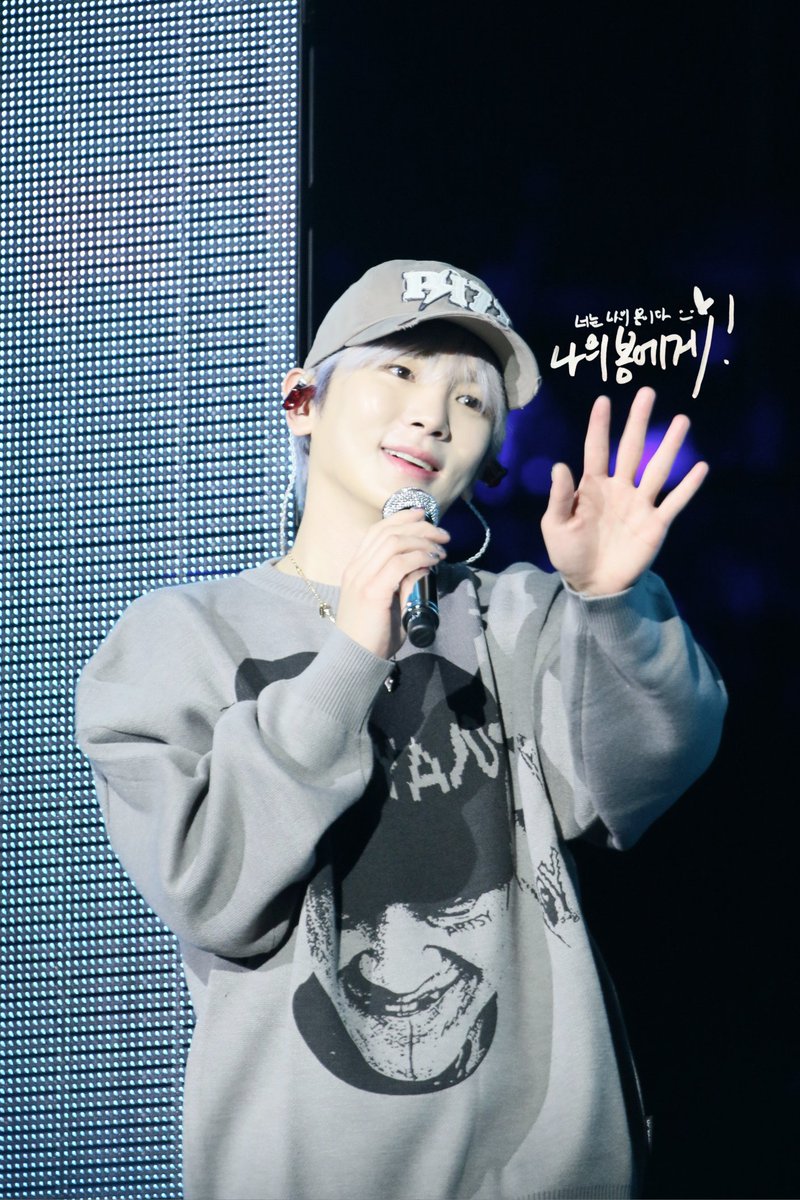 my_keybom's tweet photo. 250927 키랜드
오랜만이야 나의봄💕
#key #키 #기범 https://t.co/DpEY1e2SsF