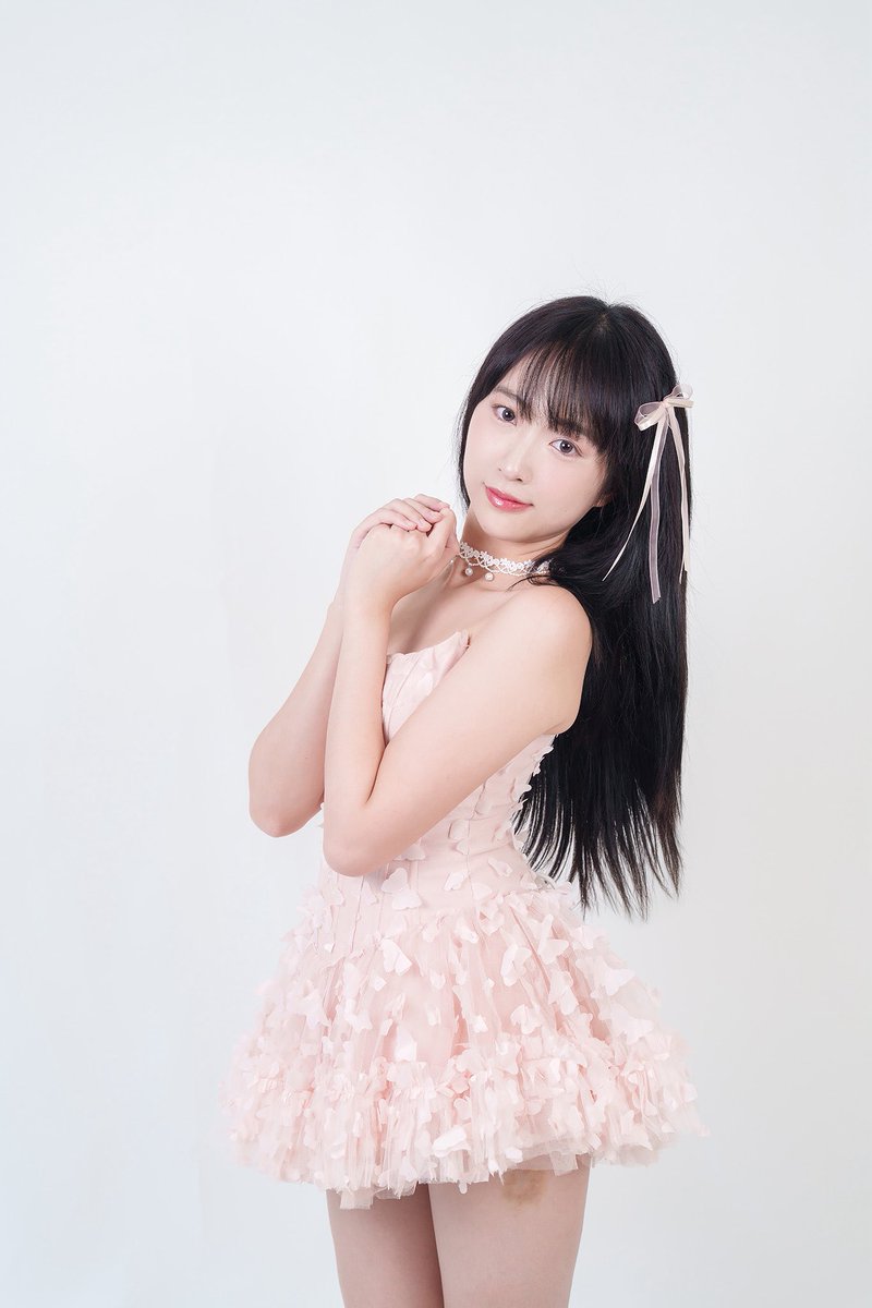 natchakofficial's tweet photo. 💌🌹✨ #OomEternalRose #NatchaOom https://t.co/Rv81wh8Wpa