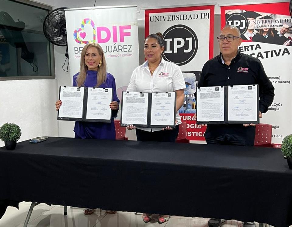 El Instituto Pericial Judicial una vez más se fortalece con las relaciones interinstitucionales, en esta ocasión con la firma de convenio con el Sistema para el Desarrollo Integral de la Familia (DIF).

#Cancún_Nos_Une
#Por_Quintana_Roo 
#Fortaleciendo_Relaciones
#IPJ