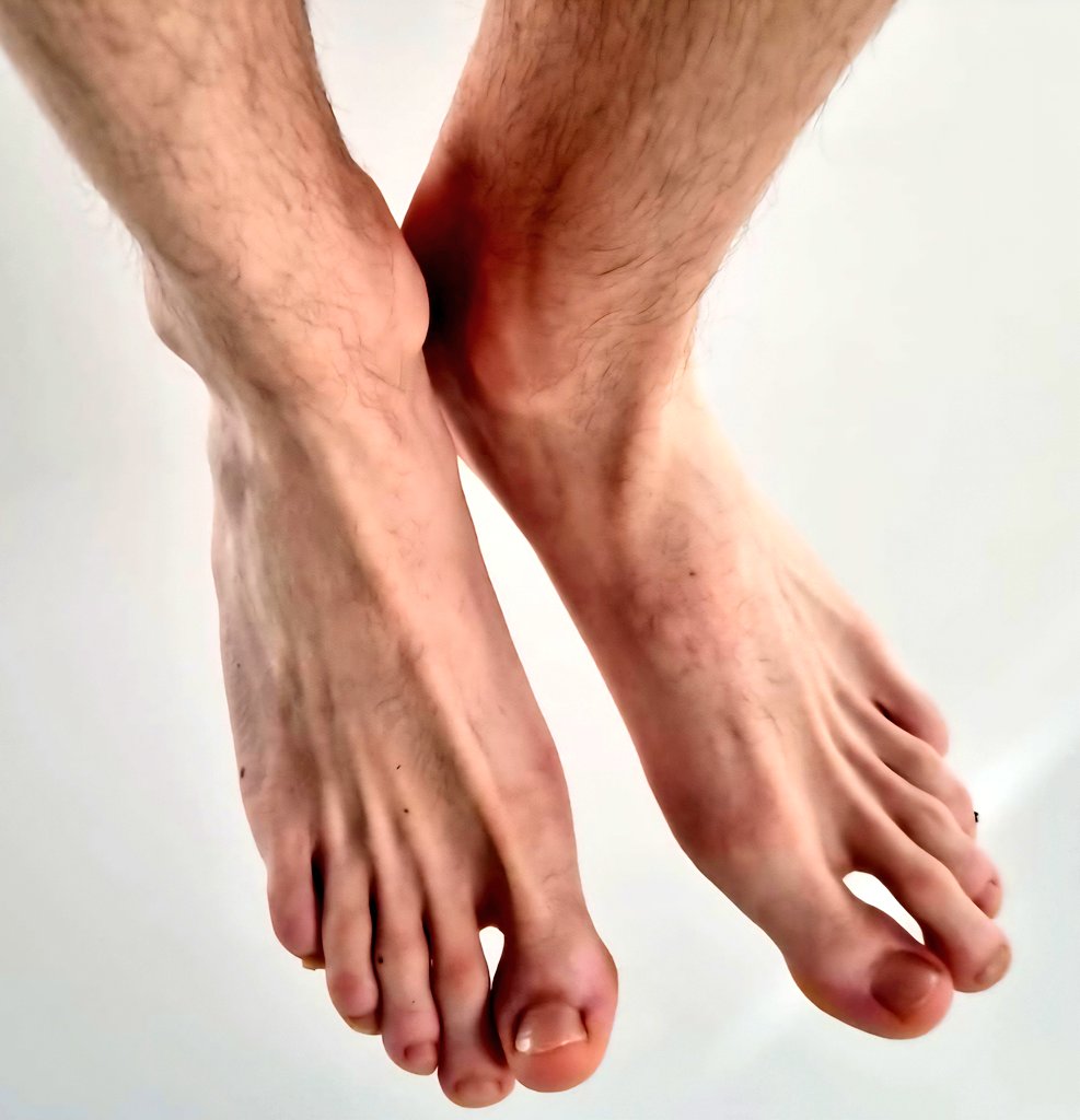 polskixxx's tweet photo. Do you want to worship my straight feet? Suck my extra-wide big toes? I want to gag you homos! #footworship #str8feet #bigfeet #footworship #f4gs #straight4gay #findom #cashmaster #serveMe https://t.co/p8IjaBwze9
