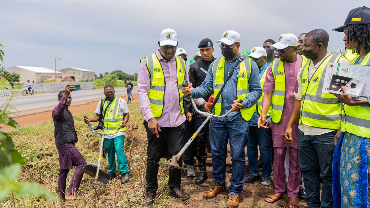 Flag off of Operation Safeguard the Programme (OSGR) the MD/CEO. 
A programme designed to integrate the youths along our road corridors in basic road maintenance operations. Maintaining the roads and enhancing socioeconomic living.