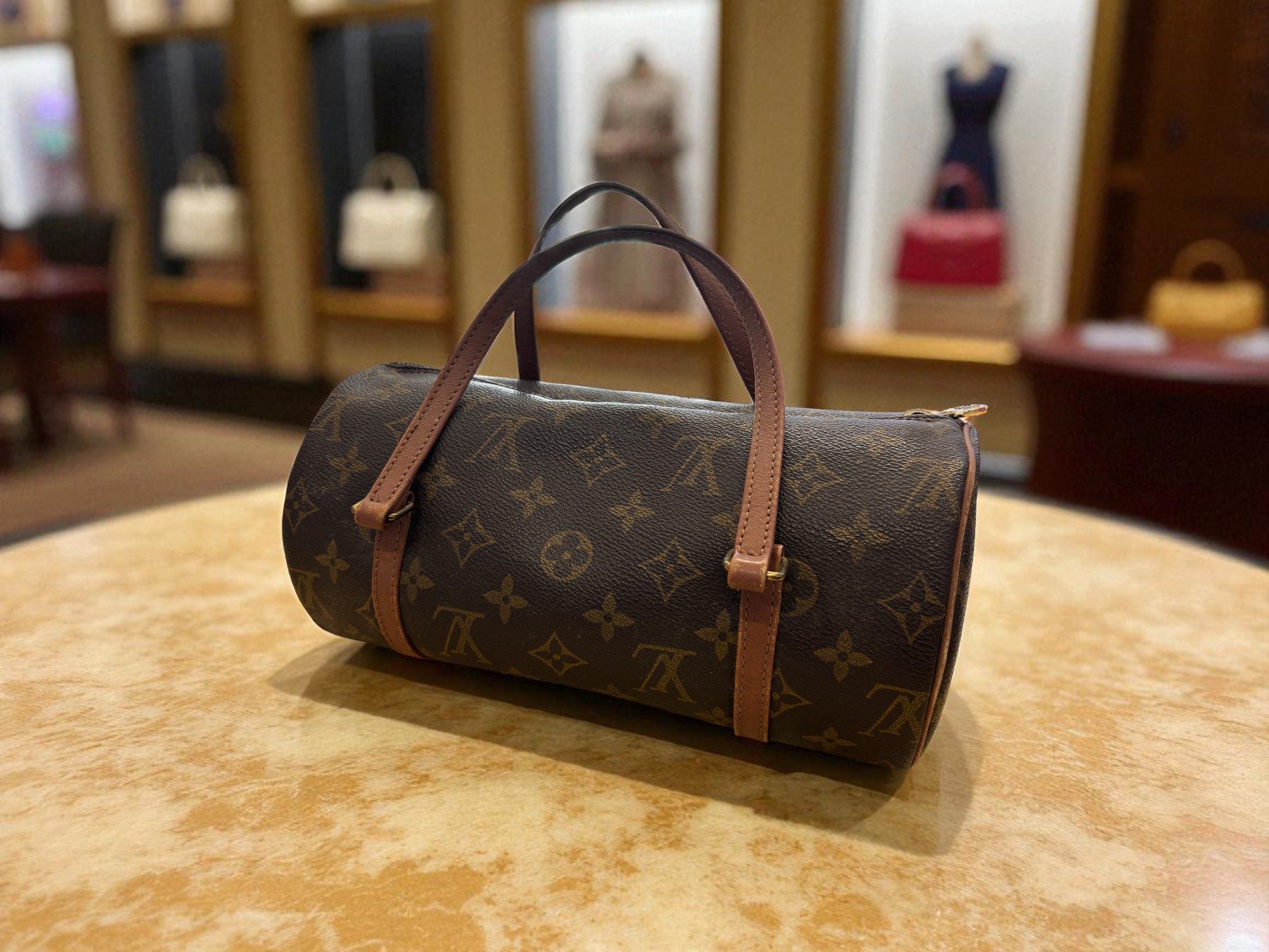 2025，正規品 LOUIS VUITTON ルイヴィトン パピヨン25 モノグラム 筒型