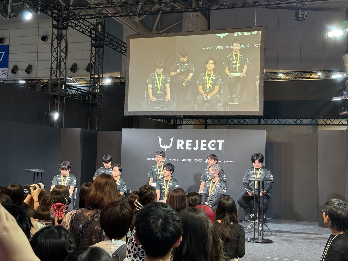 h_ishizaki's tweet image. TOKYO GAME SHOW 2025視察番外編
第五人格というゲームで活躍しているREJECTのCity選手@cityy_V が登場するトークイベントを観ることができました。
個人的に応援しているeスポーツプレイヤーなので、これからも頑張っていただきたい。

#eスポーツ #REJECT