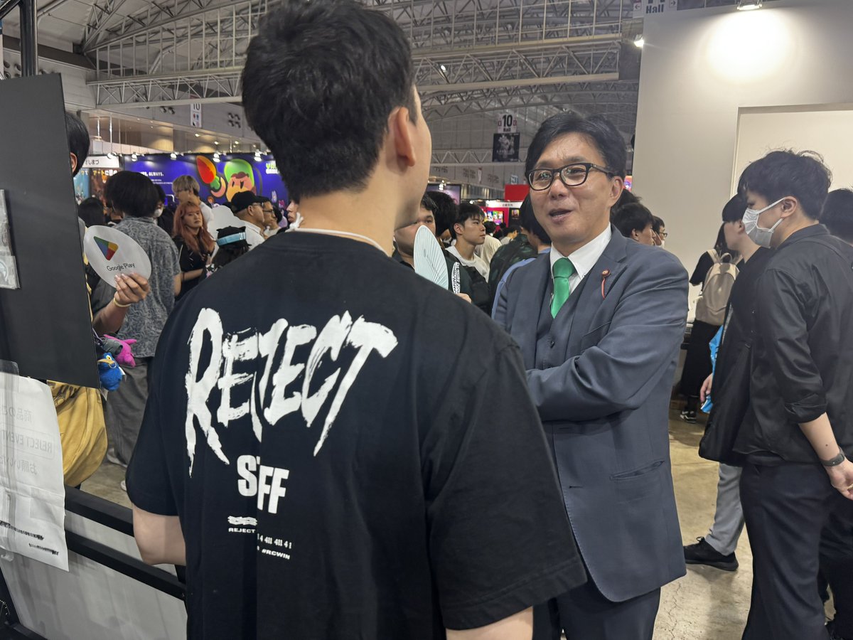h_ishizaki's tweet image. TOKYO GAME SHOW 2025視察番外編
第五人格というゲームで活躍しているREJECTのCity選手@cityy_V が登場するトークイベントを観ることができました。
個人的に応援しているeスポーツプレイヤーなので、これからも頑張っていただきたい。

#eスポーツ #REJECT