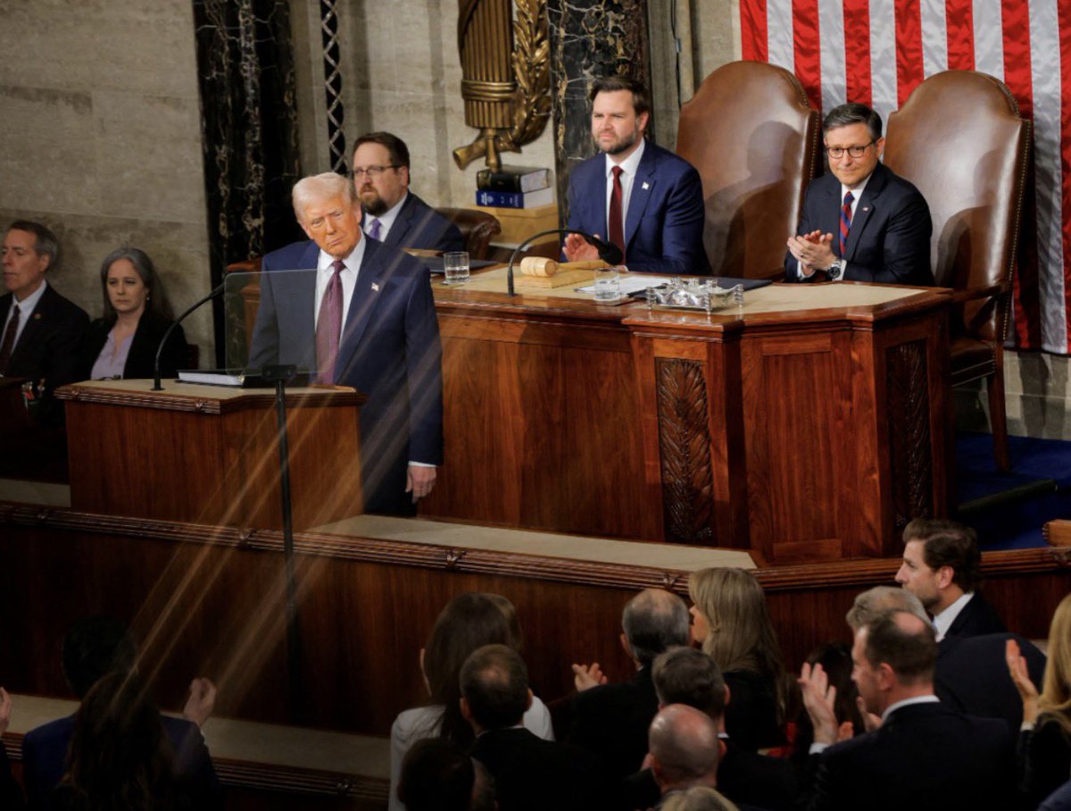 Do you support President Trump shutting down the Government to ensure illegals don’t get benefits ?

YES or NO ?