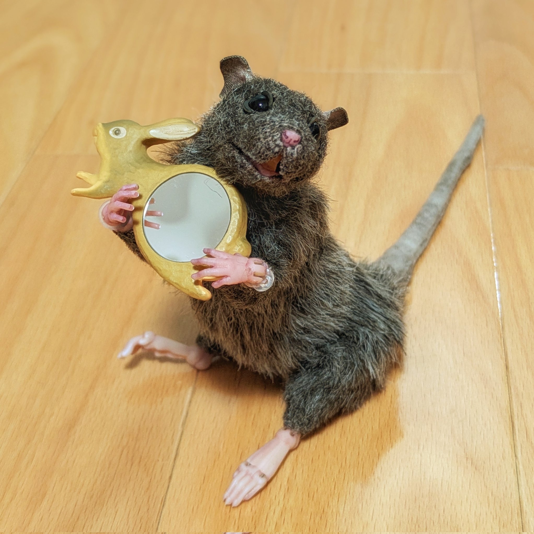 KIYATA キヤタ 木彫作家 うさぎ 手鏡 特集・KIYATA〜実在する