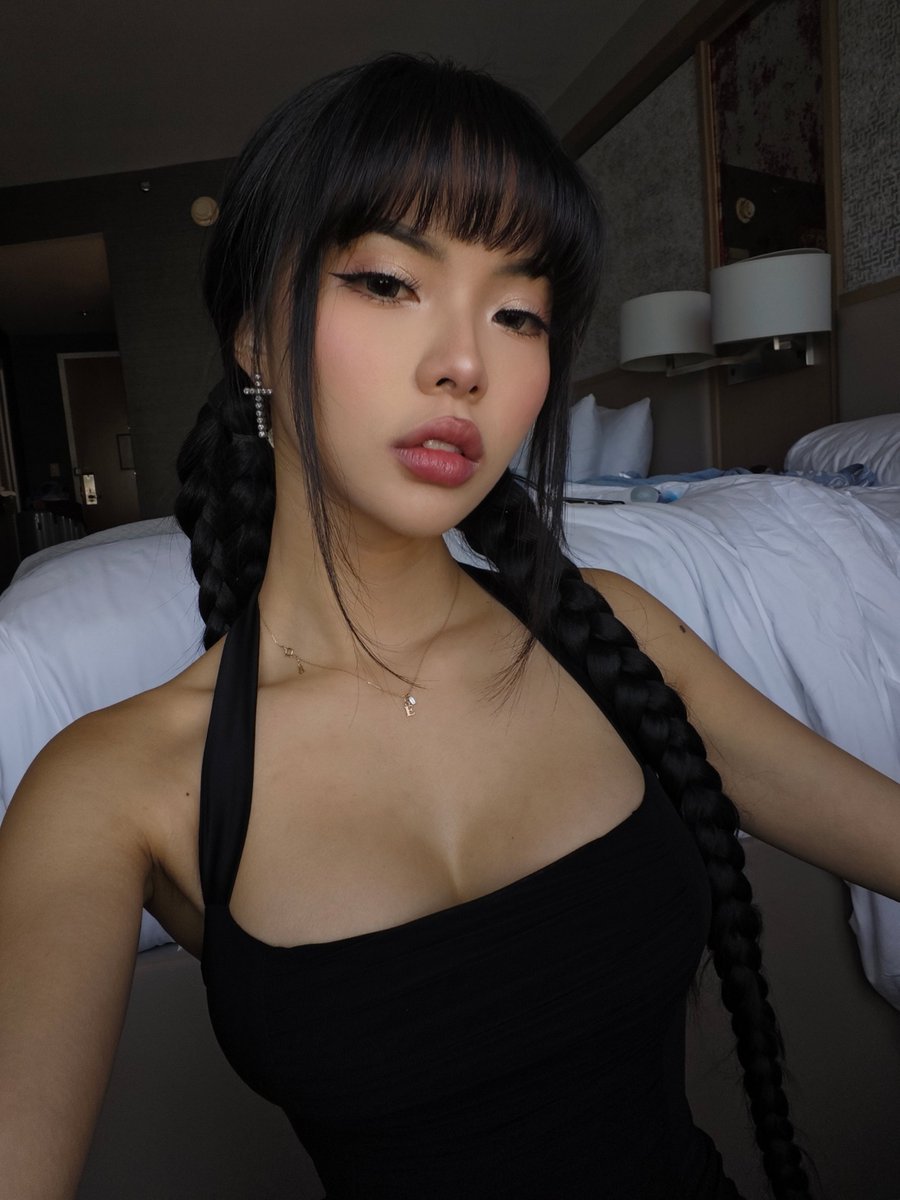 Mina tweet media