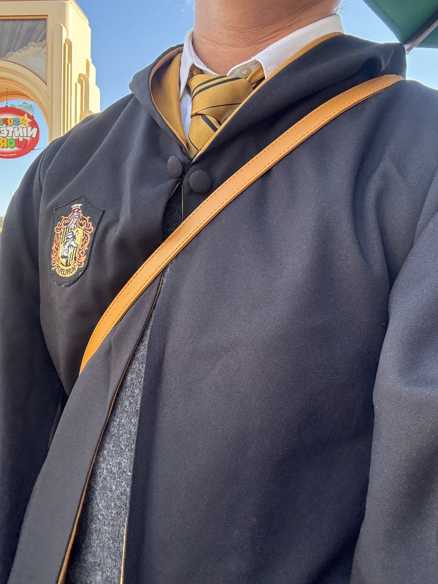 hufflepuff_31's tweet photo. デスイーターと戦えるかな…
#usjファン https://t.co/YpCSYyTAgi