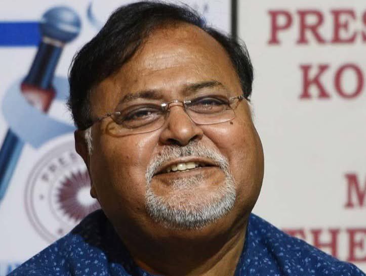 SaroopCKol's tweet image. যুব সমাজের নয়নের মণি পার্থ চট্টোপাধ্যায়ের জামিন মঞ্জুর করল আদালত।
তোমরা উলু দাও, শঙ্খ বাজাও আজ সত্যের জয় হয়েছে। আমাদের সকলের প্রিয় পার্থ স্যার জামিন পেয়েছেন।

ছিবিআই আর পিডি দারুণ কাজ করেছে 🤗
#Sarcasm #painfull 💔💔☹️