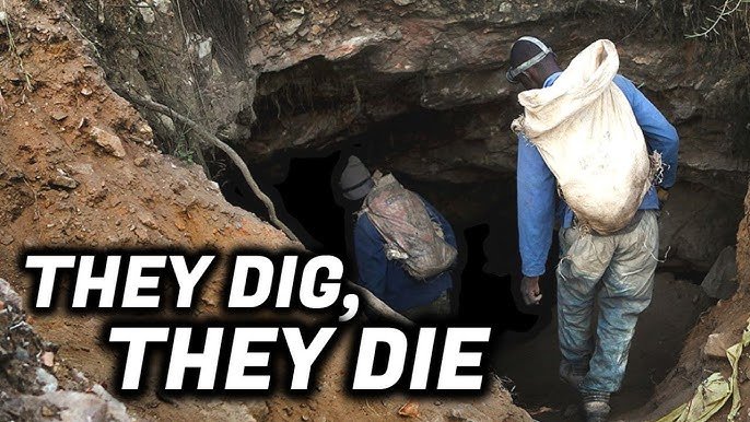 At least 100 people are feared dead following the collapse of a gold mining pit in Nigeria's Zamfara State.