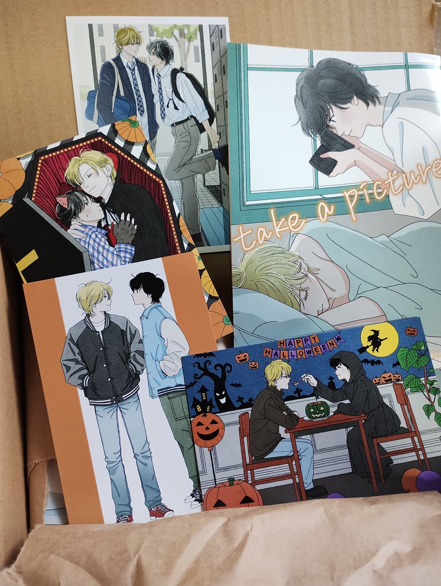 新刊とポストカード届いた！
さあーイベントのノベルティ作りに入りますよ〜