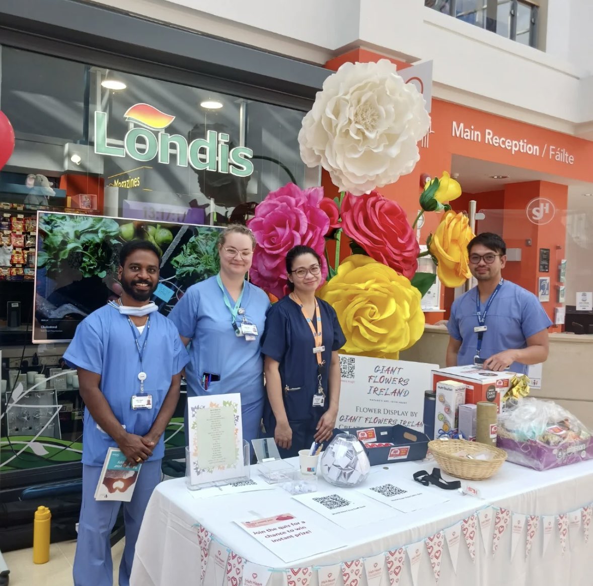 VjoyDabs's tweet photo. World Heart 🫀 Day Celebration @stjamesdublin @SJHDoN 
Another successful campaign for cardiovascular disease awareness. Good job to the winners of the 30-day Step Challenge👏Jins and Alizee from CCU and @nicolafarrand ANP Emergency Cardiology. https://t.co/DzdhEuXP1j