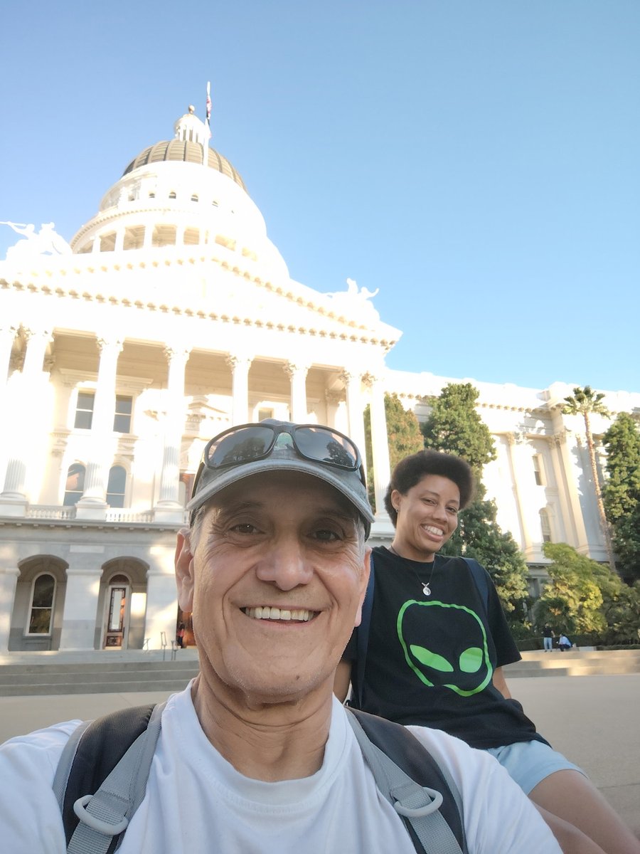 Me and the hubby. This was the only fun part of the day, honestly. 🤷🏼