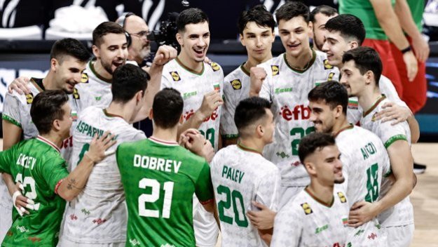 Летящият чакал tweet media