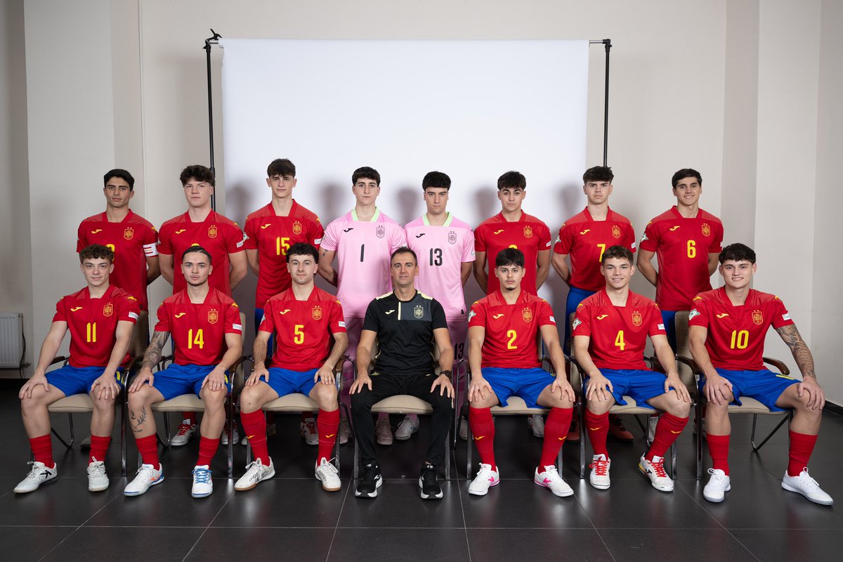 MiguelOncee's tweet photo. Juntos por un sueño🇪🇺💭
Vamos España!🇪🇸 https://t.co/ZDzEsQZdZm