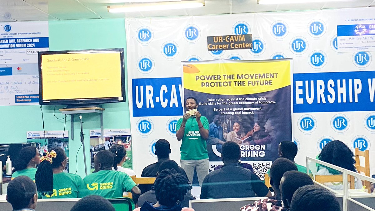salimsaleha2's tweet photo. As a #GoodAgent I'm Grateful to host the Eco-Smart Youth for Climate Action Workshop at @UR_CAVM Over 90 students joined to learn about climate action and explored eco-innovation &amp; recycling for a greener future. Together we rise!#ClimateAction #GreenRising #Goodwall #RwandaYouth https://t.co/CbG5GkhU2V