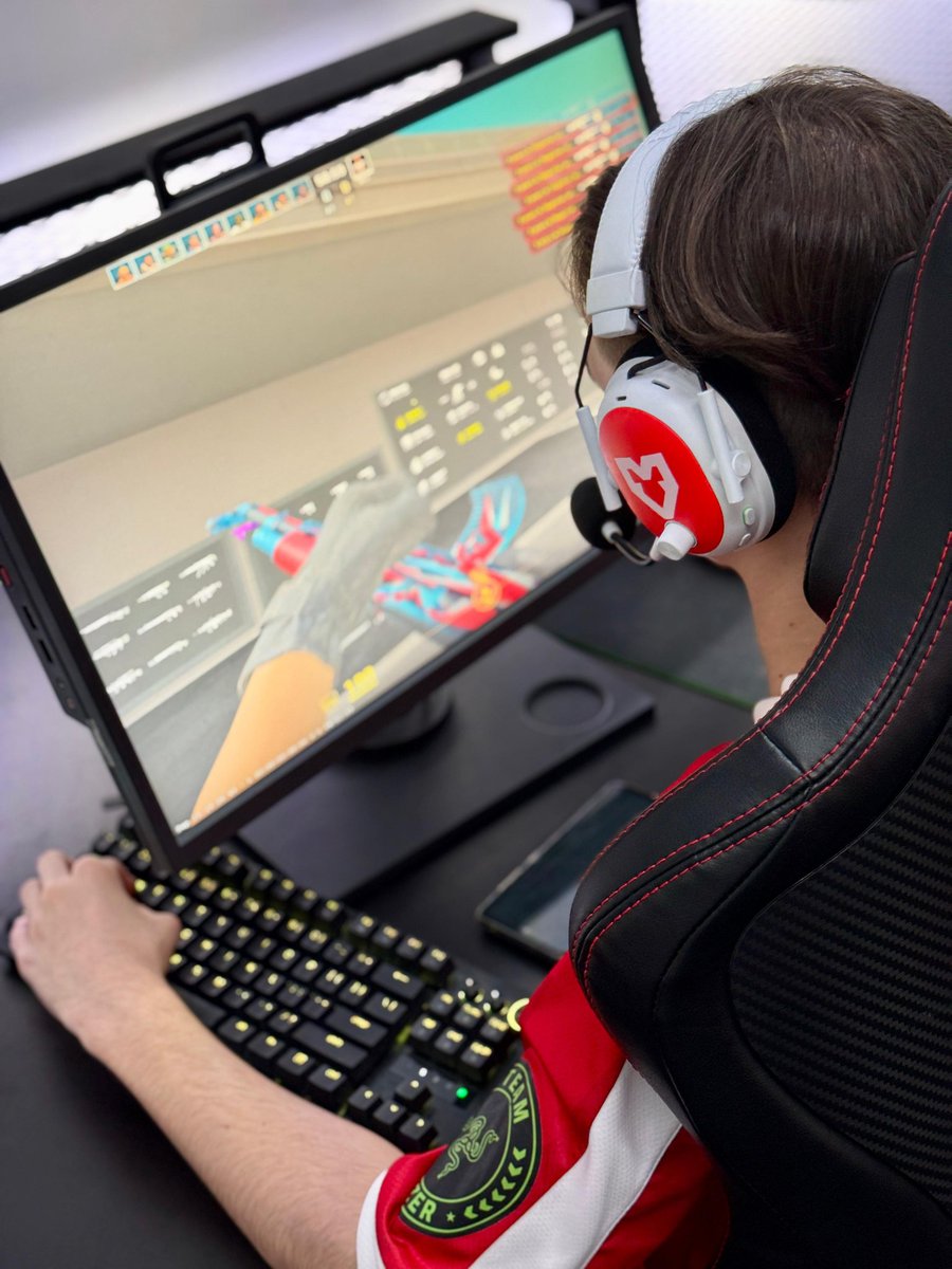 Out of the Birch cup🫤
Well could've been a better performance ofc but it was our first LAN with the team and it was a good experience for everyone against Top 40 teams even tho we didn't manage to win against them.

We will see u guys in Riga in 2 days✌️#VAMOUZ