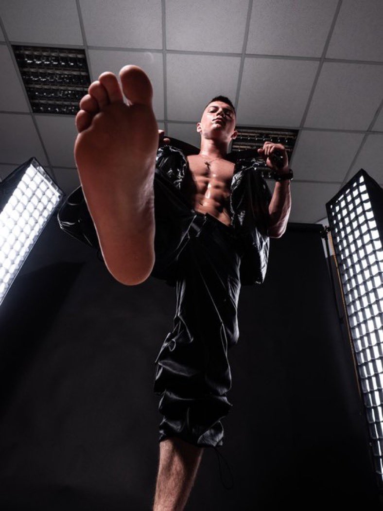 Alpha perfection. Aesthetically beautiful. Stunning good looks. You can just “see” the attitude, the power, the confidence. <a href="/yozzev47298/">Yozzev GOD Alpha 👑 4.6k 😵‍💫</a> Always a sight to behold!