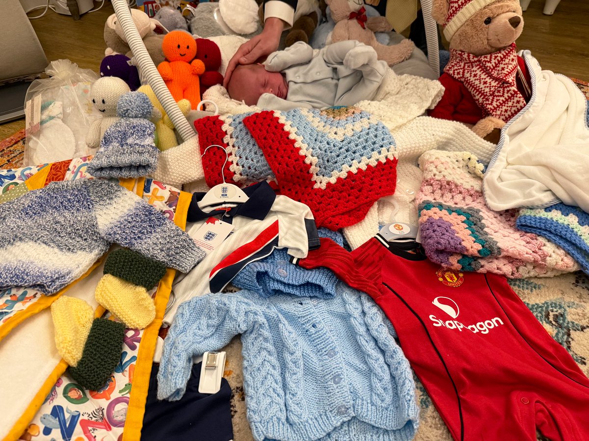 ❤️ Thank you to all the generous <a href="/GBNEWS/">GB News</a> viewers and listeners who knitted outfits, made quilts, bought teddies, sent us cards and even got George his first England and Man Utd football kits (which were actually from a Liverpool fan!) <a href="/CarverEmily/">Emily Carver</a> and I are very grateful ❤️