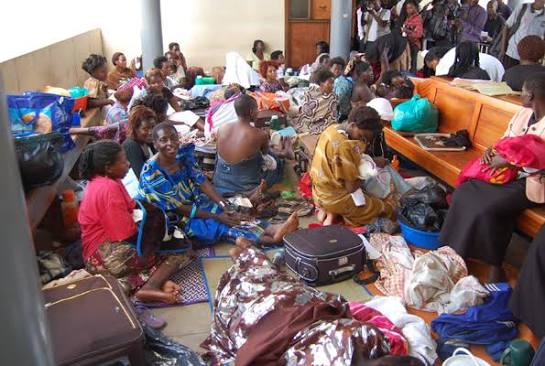 joshjeje2's tweet image. In Uganda a journalist reports about over crowding in a maternity ward, and how mothers are sleeping on floors in a hospital. 

Interestingly the regime decides to arrest the journalist, what a cow-ntry.