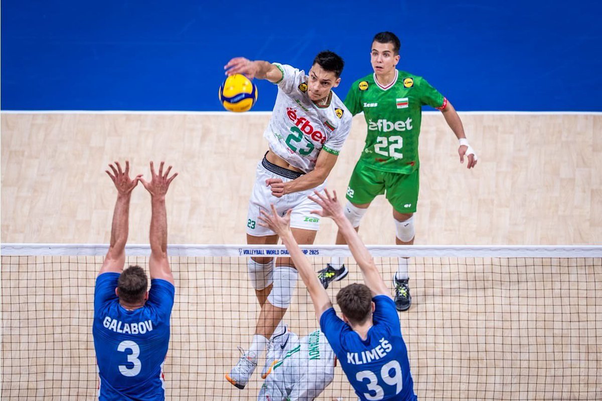 terziev's tweet photo. Финааааааааааал!

Нашите момчета показаха какво означава да си истински отбор – млад, смел, обединен. Най-младият състав на Световното първенство, но с огромно сърце и невероятен дух.
Те се раздават докрай, играят блестящо в защита, издържат на напрежението и не се огъват, когато е най-трудно.

Гледаме ги с възхищение и гордост – защото носят България на гърдите си и показват на целия свят, че бъдещето е тяхно!

Успех на финала, момчета! Ние сме зад вас! 🙌🇧🇬

Снимки: https://t.co/jRIMaC9l0b