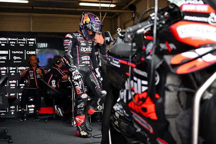 ❌ Jorge Martin absen dari #JapaneseGP besok!

Juara bertahan alami cedera patah tulang selangka kanan pasca crash di turn 1 pada #TissotSprint tadi siang. 

Lagi-lagi harus absen😣